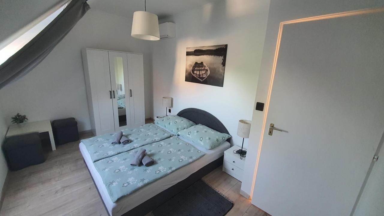 Apartman Soos -- Only For Relaxation, Not For Party! Siófok Exterior foto